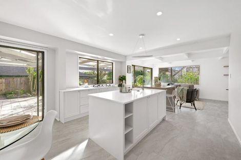 Photo of property in 8 Rapallo Place, Farm Cove, Auckland, 2012