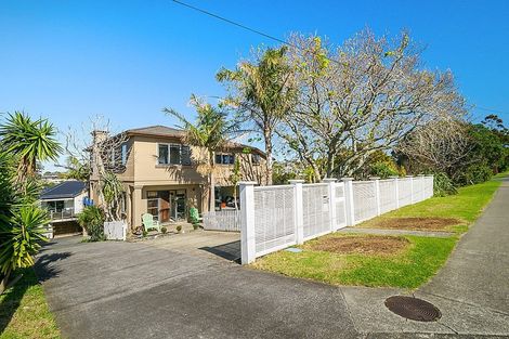 Photo of property in 1/47 Deep Creek Road, Waiake, Auckland, 0630