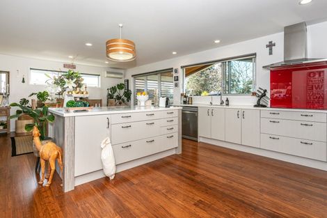 Photo of property in 104 Kiwi Road, Whangamata, 3620