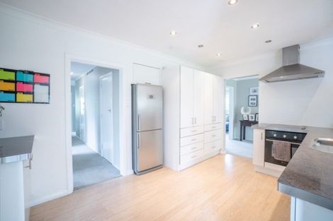 Photo of property in 579 Featherston Street, Roslyn, Palmerston North, 4414