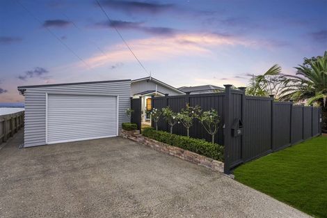 Photo of property in 1/126 Rangatira Road, Beach Haven, Auckland, 0626