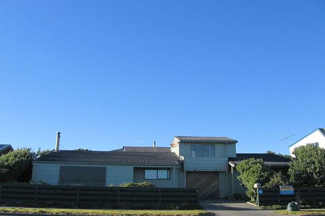 Photo of property in 110 Marine Parade, Otaki Beach, Otaki, 5512