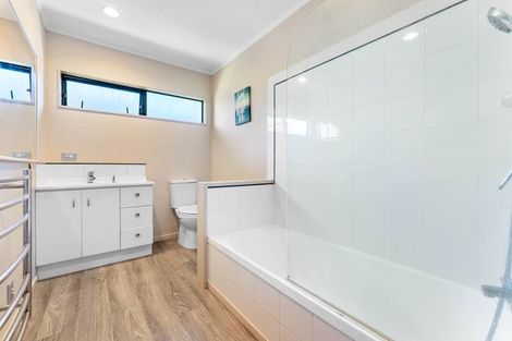 Photo of property in 285 Hobsonville Road, Hobsonville, Auckland, 0618