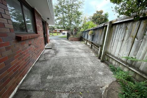 Photo of property in 24 Jillteresa Crescent, Half Moon Bay, Auckland, 2012