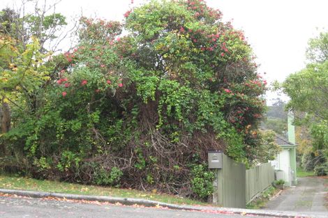 Photo of property in 35 Kopara Grove, Stokes Valley, Lower Hutt, 5019