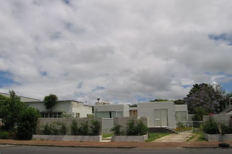 Photo of property in 440 Point Chevalier Road, Point Chevalier, Auckland, 1022