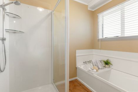 Photo of property in 95 Rototuna Road, Rototuna, Hamilton, 3210