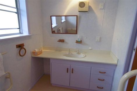 Photo of property in 42a Sackville Street, Fitzroy, New Plymouth, 4312