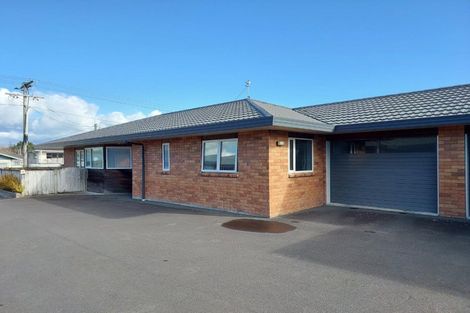 Photo of property in 33 Clemow Road, Fitzroy, New Plymouth, 4312