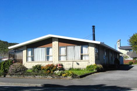 Photo of property in 35 Cowper Street, Greymouth, 7805