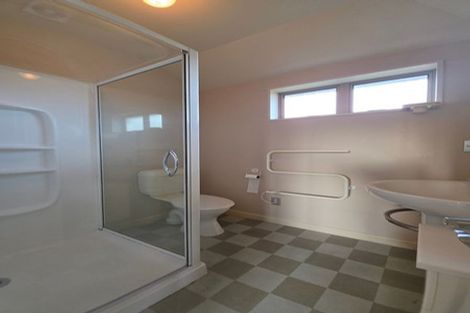 Photo of property in 135a Memorial Avenue, Burnside, Christchurch, 8053