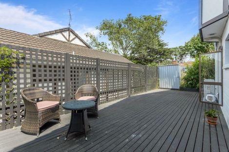 Photo of property in 1/126 Carlisle Road, Browns Bay, Auckland, 0632