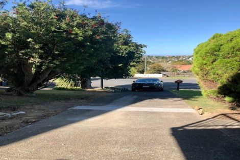 Photo of property in 20 Ensign Place, Hillcrest, Auckland, 0627