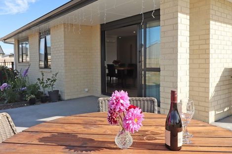 Photo of property in 13 Madison Street, Carterton, 5713