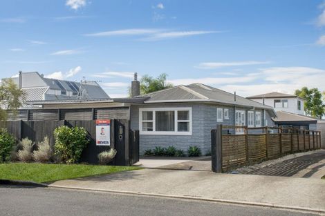 Photo of property in 9 Karaka Road, Otumoetai, Tauranga, 3110
