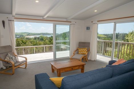 Photo of property in 95 Stratford Drive, Cable Bay, 0420