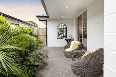 Photo of property in 5 Hanlow Place, Pyes Pa, Tauranga, 3112