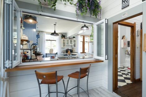 Photo of property in 30 Main Road, Havelock, 7100