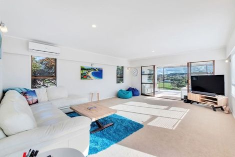 Photo of property in 10 Ardern Avenue, Stanmore Bay, Whangaparaoa, 0932