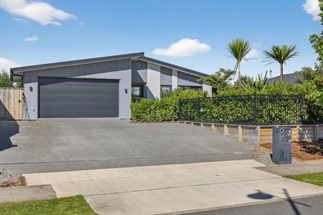 Photo of property in 56 The Esplanade, Pegasus, 7612