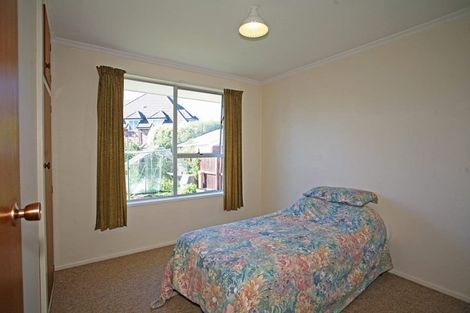 Photo of property in 6 Karnak Crescent, Russley, Christchurch, 8042