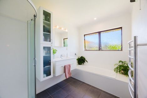 Photo of property in 78 Atherfold Crescent, Greenmeadows, Napier, 4112