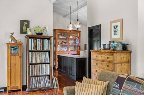 Photo of property in 28 Kempton Street, Greytown, 5712