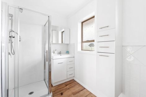 Photo of property in 1006 Whangaparaoa Road, Tindalls Beach, Whangaparaoa, 0930