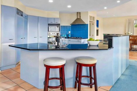 Photo of property in 21 Derry Hill, Churton Park, Wellington, 6037