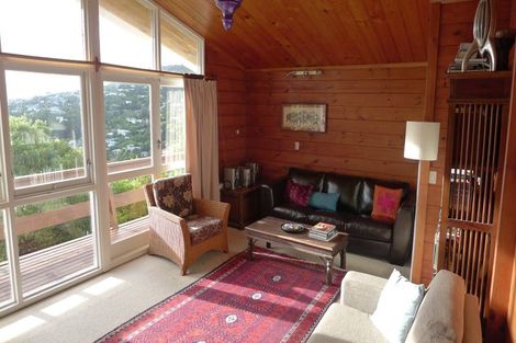 Photo of property in 6 Jerome Way, Crofton Downs, Wellington, 6035