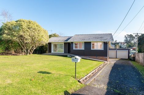 Photo of property in 92 Colwill Road, Massey, Auckland, 0614