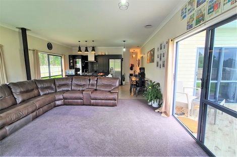 Photo of property in 181a Tasman Street, Opunake, 4616
