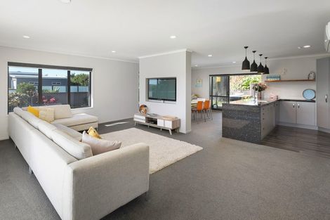 Photo of property in 21 Surfers Avenue, Waihi Beach, 3611