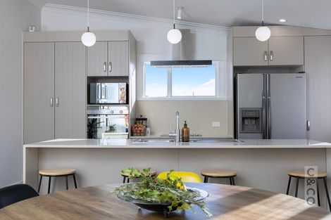 Photo of property in 8 Puriri Street, Helensville, 0800