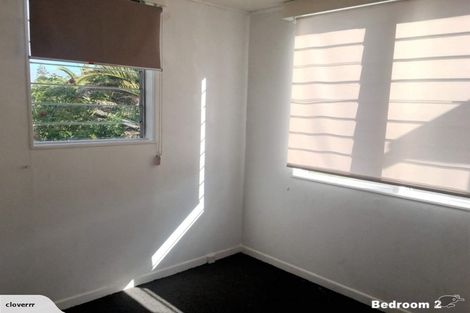 Photo of property in 37 Royal Road, Massey, Auckland, 0614