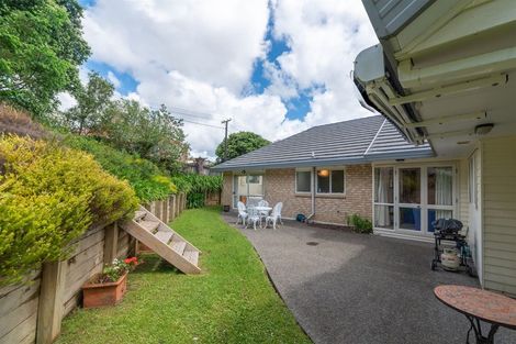 Photo of property in 338 East Coast Road, Sunnynook, Auckland, 0632