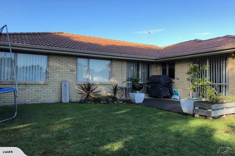 Photo of property in 15 Condor Place, Unsworth Heights, Auckland, 0632