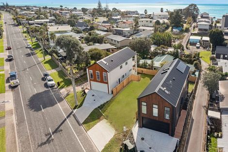 Photo of property in 1335d Papamoa Beach Road, Papamoa Beach, 3118