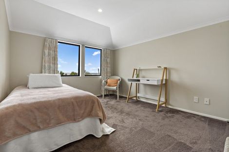 Photo of property in 17a Moana Avenue, Onehunga, Auckland, 1061