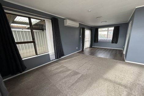 Photo of property in 13 Farwood Drive, Henderson, Auckland, 0612