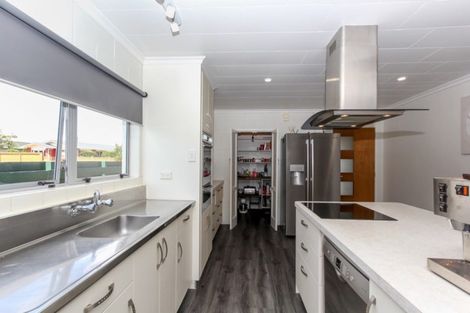 Photo of property in 26 Truby King Street, Merrilands, New Plymouth, 4312