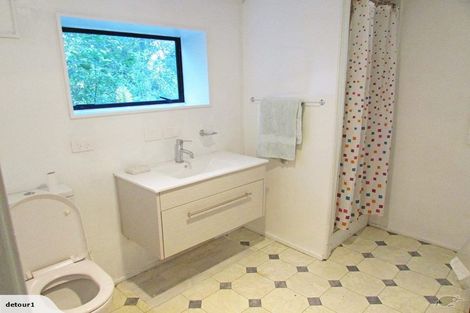 Photo of property in 13/14 Kauri Road, Birkenhead, Auckland, 0626