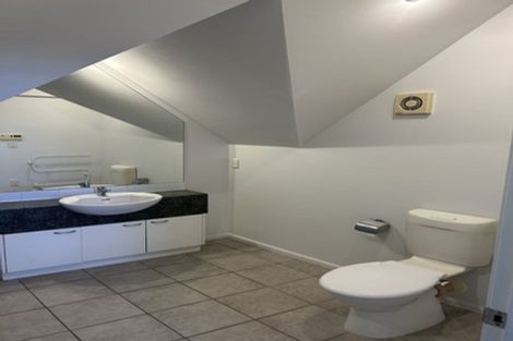 Photo of property in 4/52 Taharoto Road, Takapuna, Auckland, 0622