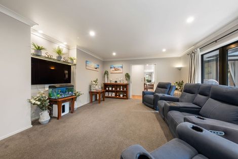 Photo of property in 40 Titirangi Crescent, Parklands, Christchurch, 8083