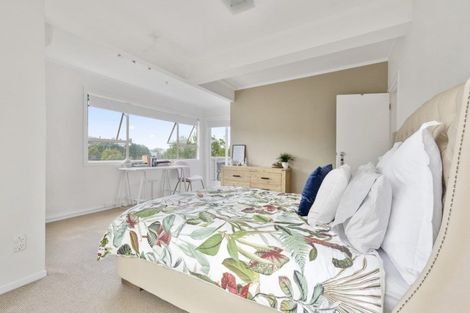 Photo of property in 13/18 Parr Terrace, Castor Bay, Auckland, 0620