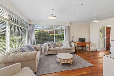 Photo of property in 28 Oak Avenue, Paremata, Porirua, 5024