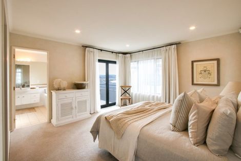 Photo of property in 28 Parade Street, Hospital Hill, Napier, 4110