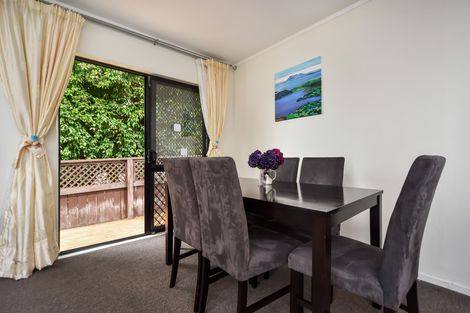 Photo of property in 2a Beazley Place, Glendene, Auckland, 0602