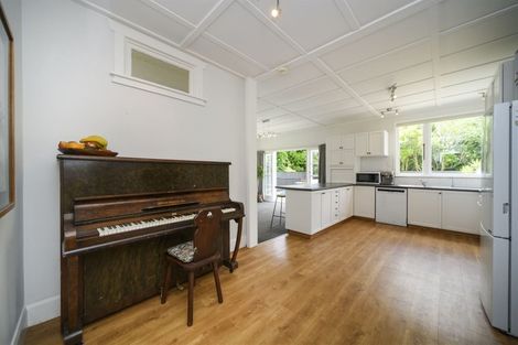 Photo of property in 42 Te Awe Awe Street, Hokowhitu, Palmerston North, 4410