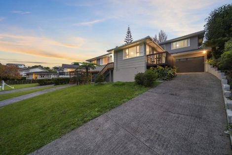 Photo of property in 16 Judkins Crescent, Cockle Bay, Auckland, 2014